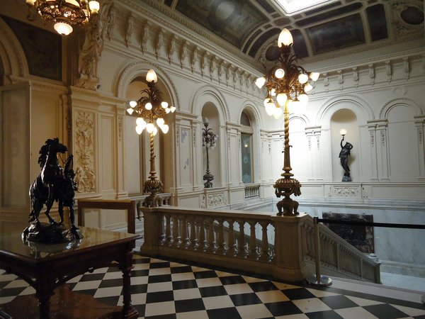 How to Prepare for an Insurance Appraisal of a High-Value Art Collection in a London Home?